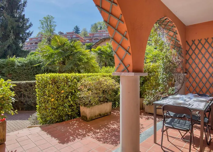 2 Bedroom Amazing Home In Stresa