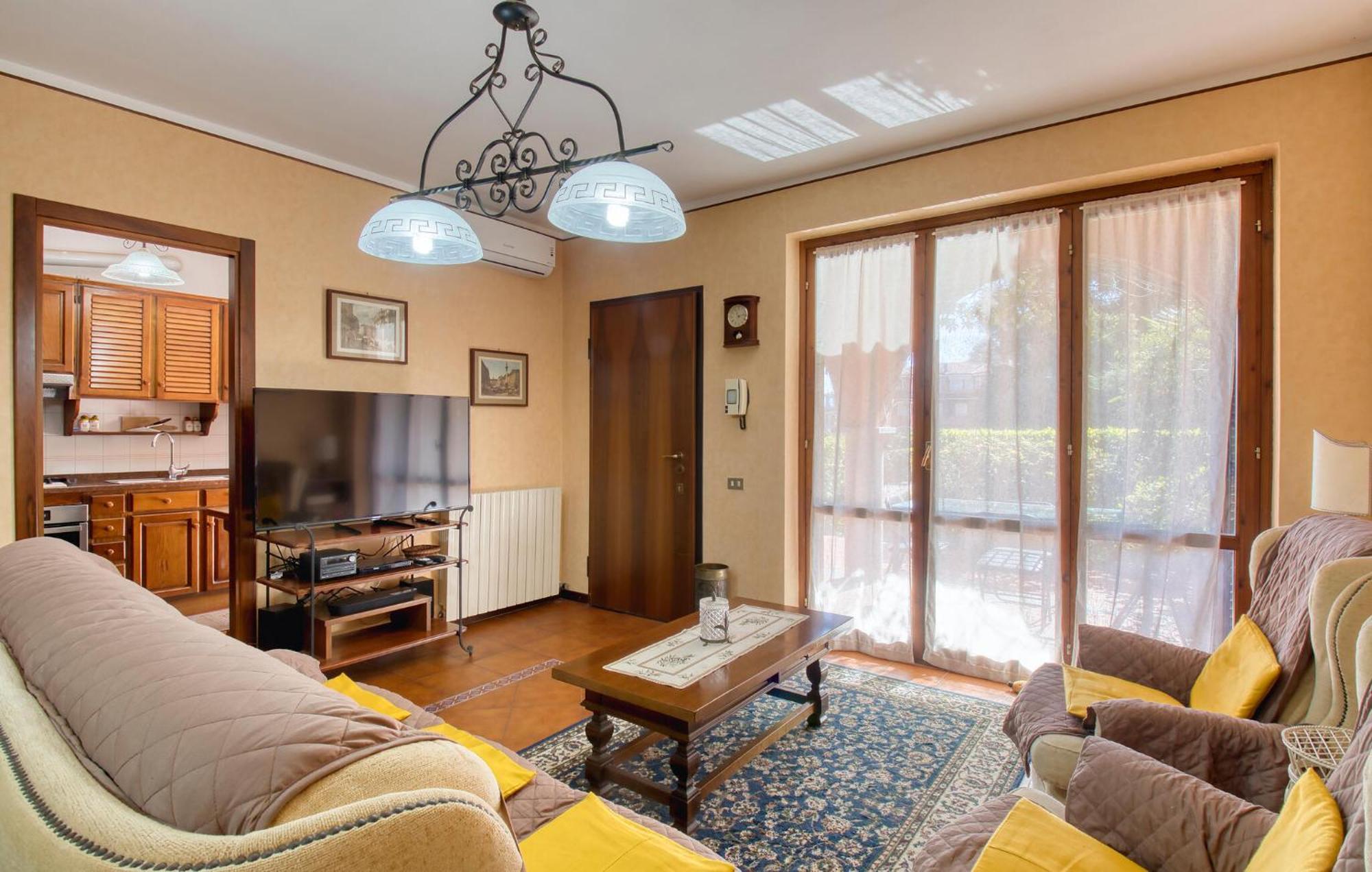2 Bedroom Amazing In Holiday home